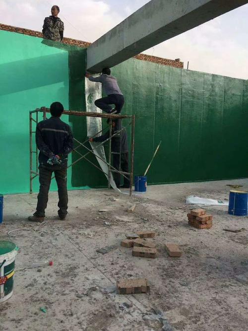 针对老旧车间地面普遍存在的起砂、裂缝问题